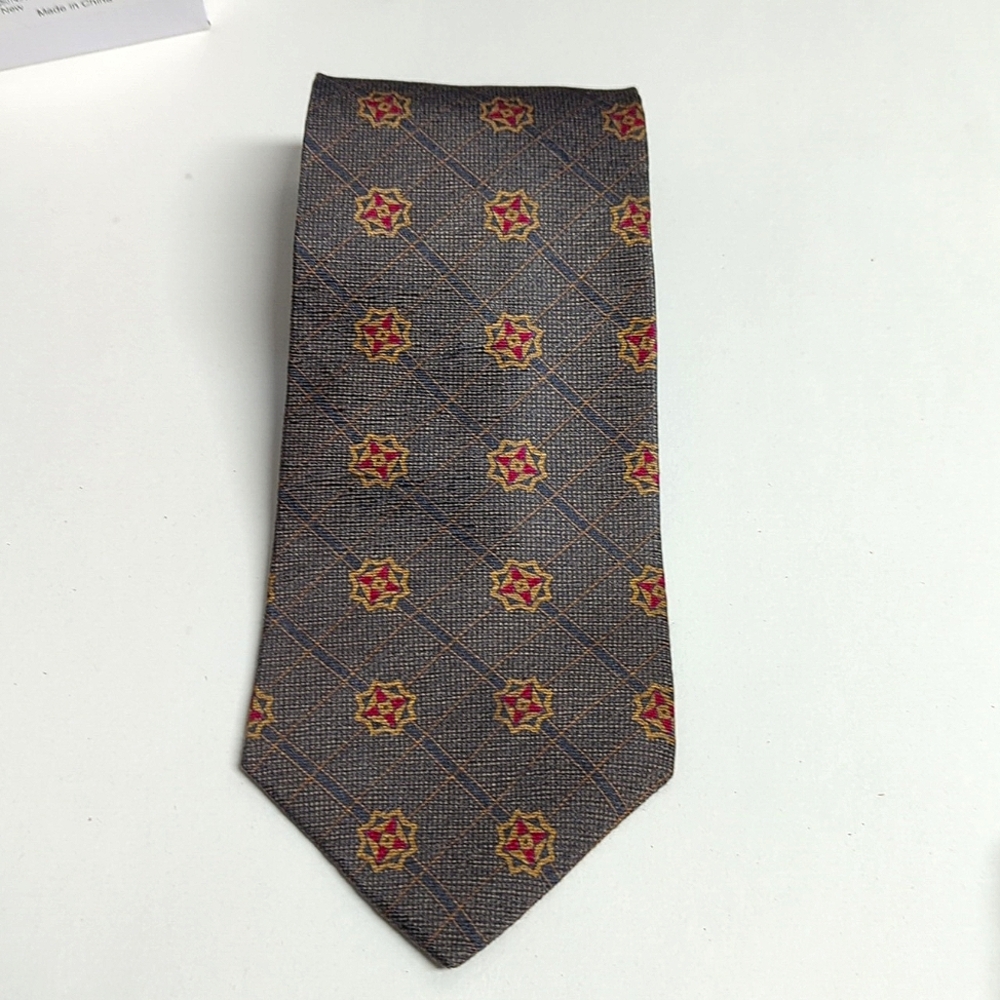 Calvin Klein - Gold/Navy/Scarlet Macclesfield patterned silk tie